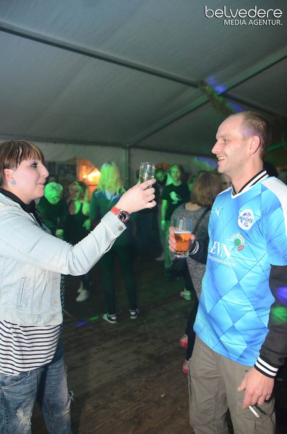 Club-Nacht er&ouml;ffnete Kirmes in Bielen