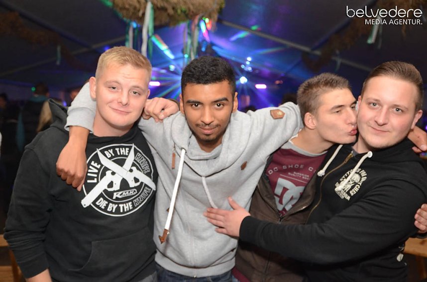 Club-Nacht er&ouml;ffnete Kirmes in Bielen