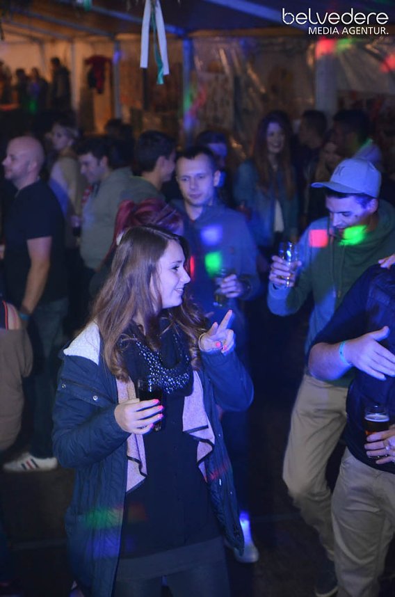 Club-Nacht er&ouml;ffnete Kirmes in Bielen