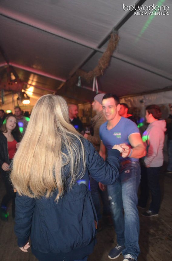 Club-Nacht er&ouml;ffnete Kirmes in Bielen