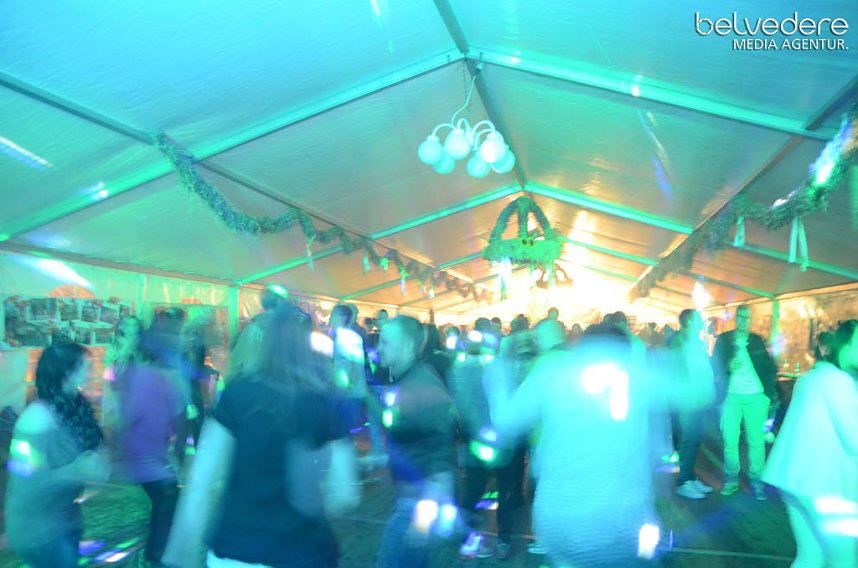 Club-Nacht er&ouml;ffnete Kirmes in Bielen