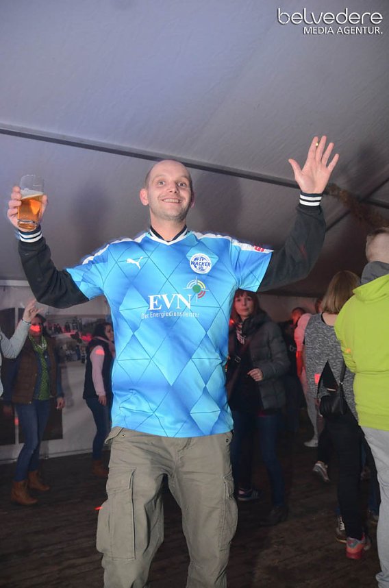 Club-Nacht er&ouml;ffnete Kirmes in Bielen