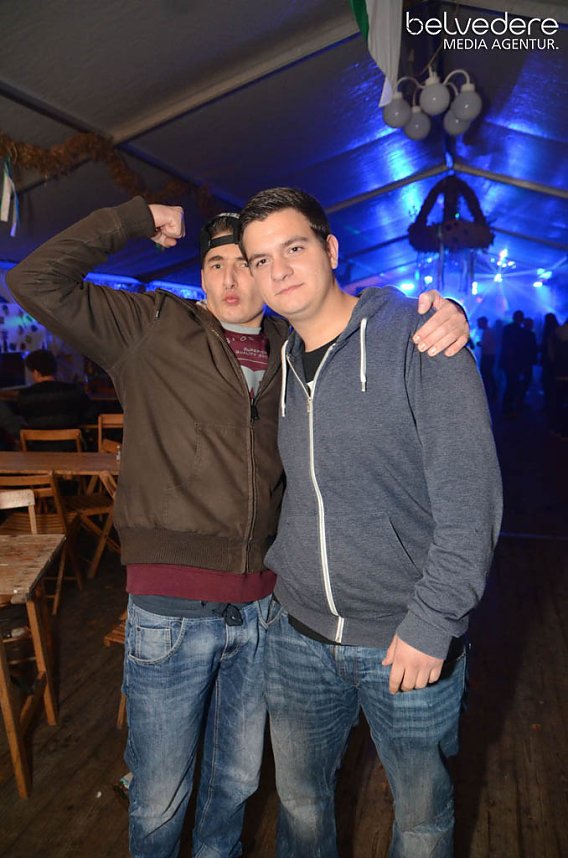 Club-Nacht er&ouml;ffnete Kirmes in Bielen