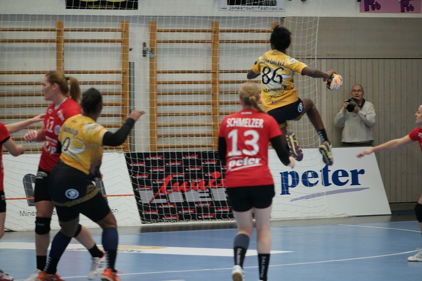 Mit einem Unentschieden startet der THC in die Champions League