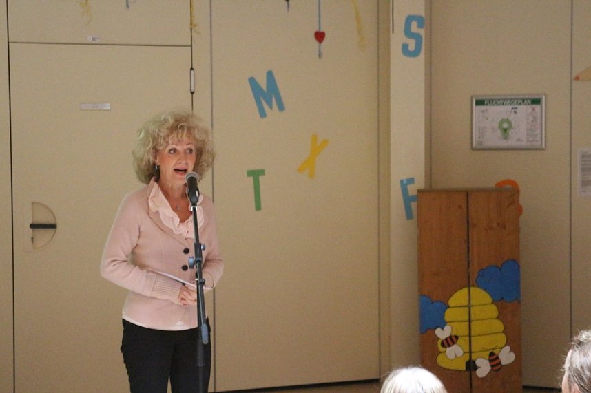 An der Grundschule Niedersachswerfen wurden heute Bienenfreunde ausgezeichnet