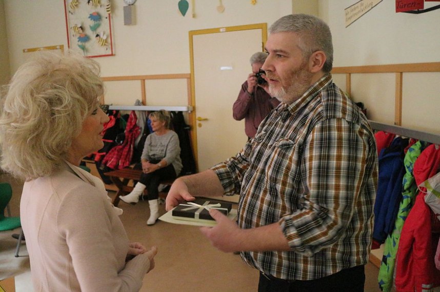 An der Grundschule Niedersachswerfen wurden heute Bienenfreunde ausgezeichnet