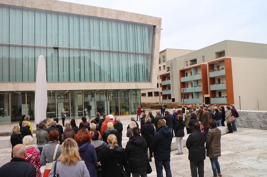 Schweigeminute in Nordhausen f&uuml;r die Opfer der Terroranschl&auml;ge von Paris