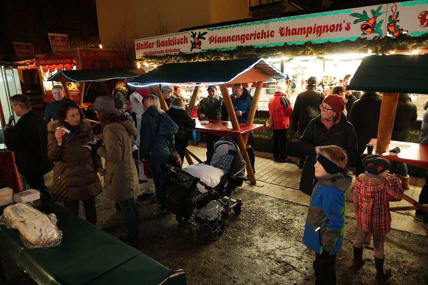 Weihnachtsmarkt auf dem Blasiikirchplatz