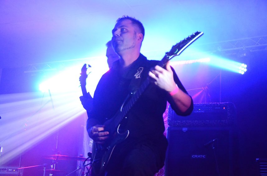 Laute T&ouml;ne im ehemaligen Fliesenmarkt