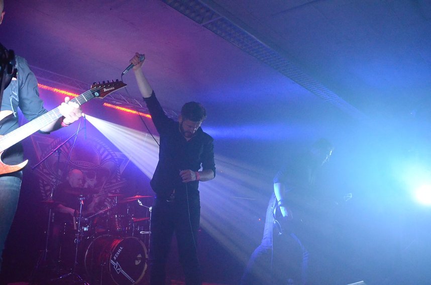 Laute T&ouml;ne im ehemaligen Fliesenmarkt