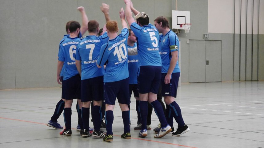 Nordh&auml;user Werkst&auml;tten gewinnen beim Fu&szlig;ballturnier