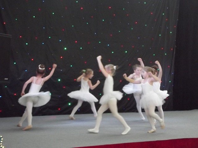 Tanzstudio Radeva begeistere zur 3. Skoda-Autoweihnacht