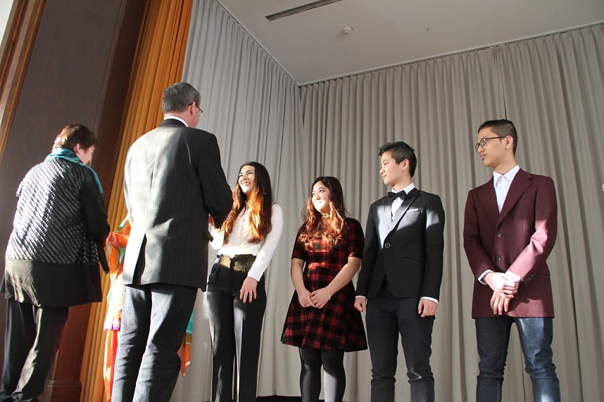 Die Absolventen des Studienkollegs erhielten heute ihre Zeugnisse