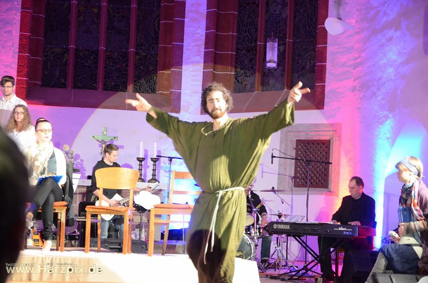 Der mit dem Papst tanzt