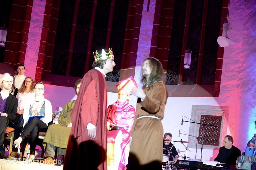 Der mit dem Papst tanzt