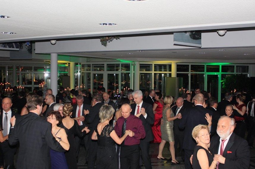 Willkommen im Ballhaus Peter