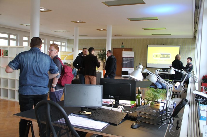 Gr&uuml;ndertreffen im Nordh&auml;user CoDeck