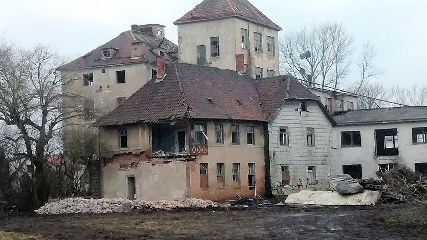 Abrissarbeiten auf dem Drei-Streif-Gel&auml;nde