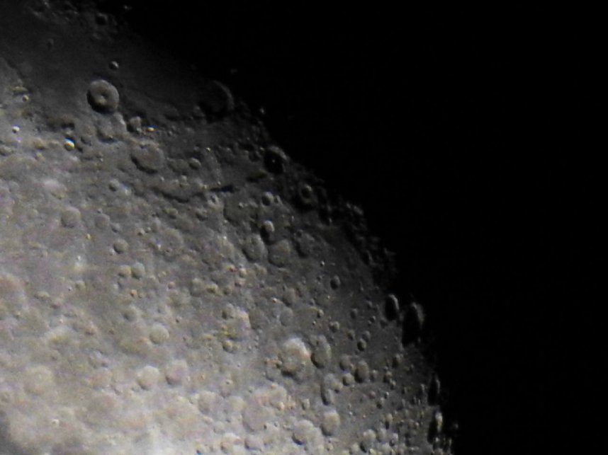 Ganz nah dran am Mond - geht auch vom Boden aus