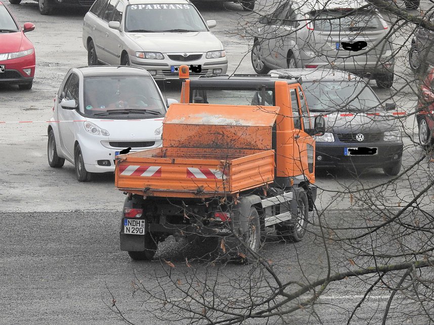Ausbesserungsarbeiten auf dem August-Bebel-Platz