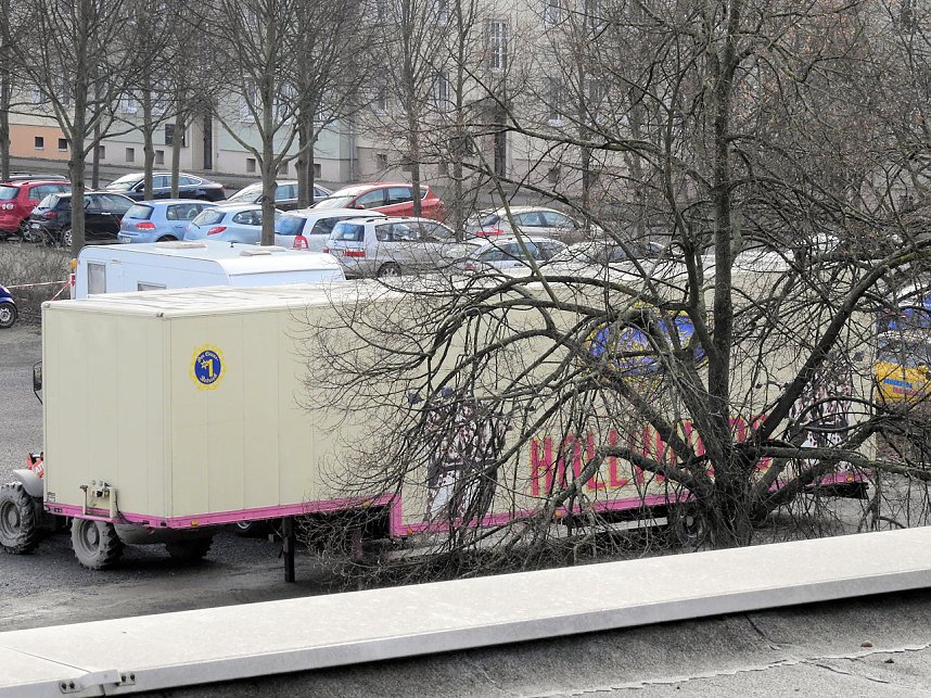 Ausbesserungsarbeiten auf dem August-Bebel-Platz