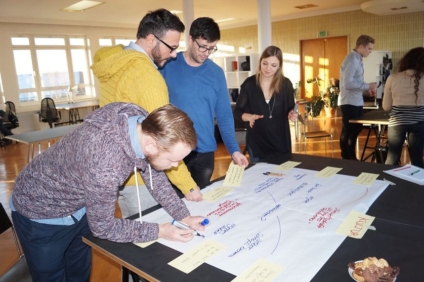 CoDeck: Expertendiskussion zum Thema Zukunftstrends im CoDeck