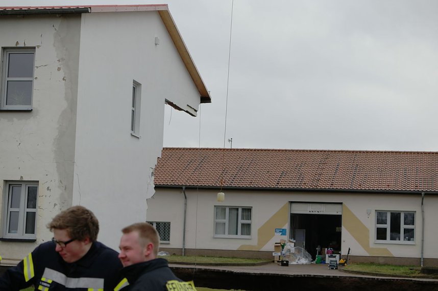 Beobachtungen am Erdfall in Nordhausen