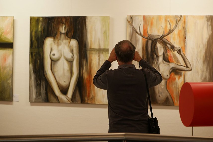 Roter Faden in der Galerie in der Kreissparkasse Nordhausen