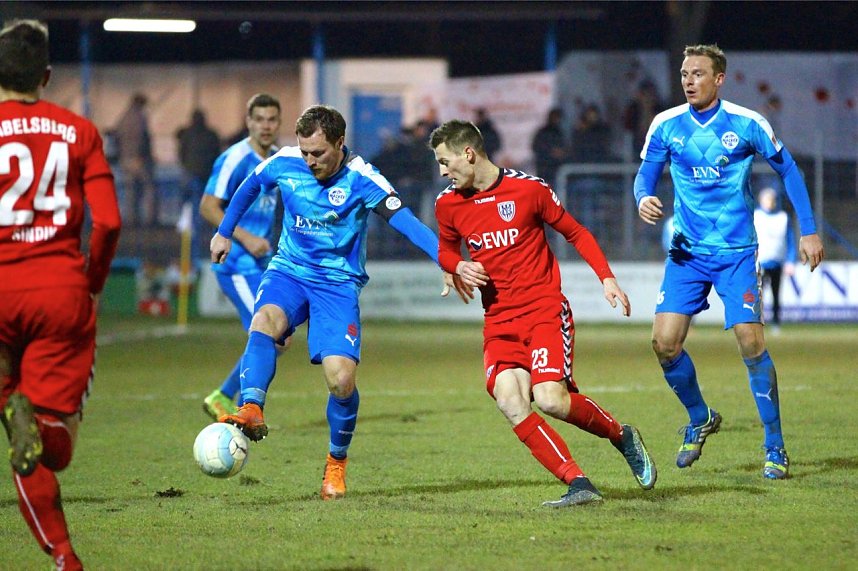 Wacker gegen Babelsberg unter Flutlicht