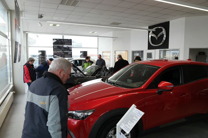 Neue Modelle in neuem Ambiente