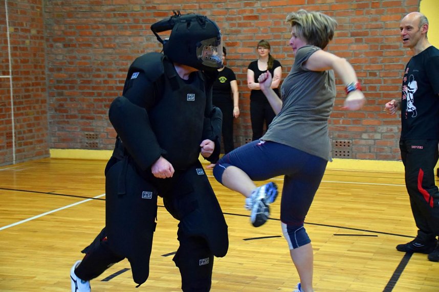 Ge&uuml;bt: Selbstverteidigung f&uuml;r Frauen