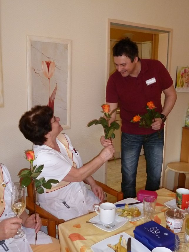 Blumen f&uuml;r die Damen - Frauentag im Sonnenhof