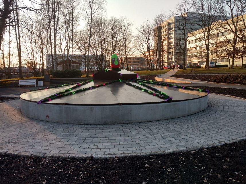 Brunnen im Rosengarten