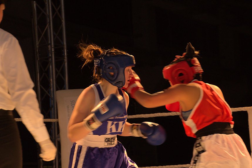 Boxnacht in der Nordh&auml;user Ballspielhalle