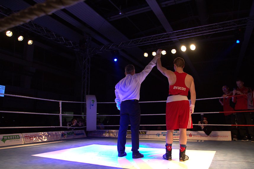 Boxnacht in der Nordh&auml;user Ballspielhalle