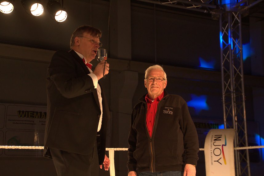 Boxnacht in der Nordh&auml;user Ballspielhalle