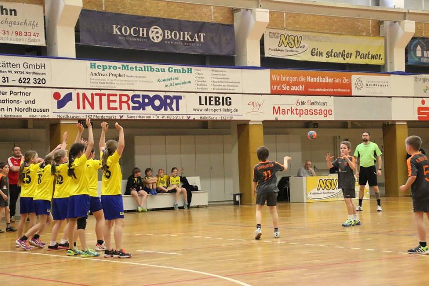 Am Sonntag trafen in der gut besuchten Nordh&auml;user Ballspielhalle die beiden E-Jugendmannschaften des NSV in der Verbandsliga unmittelbar aufeinander.