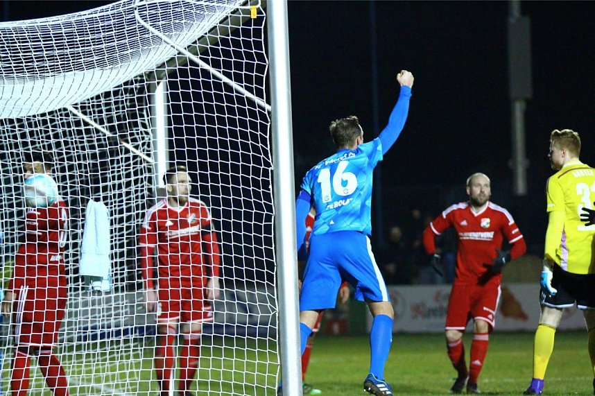 Wacker gewinnt 2:0 gegen Halberstadt