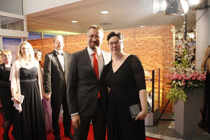 21. Fr&uuml;hlingsball im Autohaus Peter