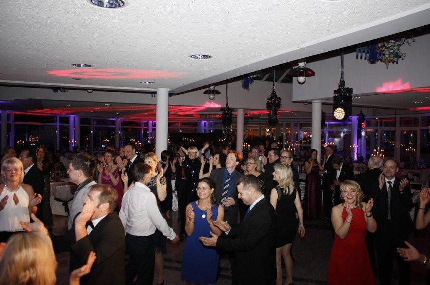 21. Fr&uuml;hlingsball im Autohaus Peter