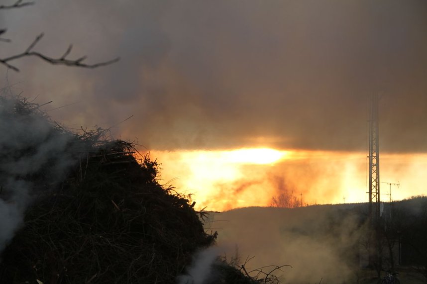 Osterfeuer &uuml;ber Krimderode 2016