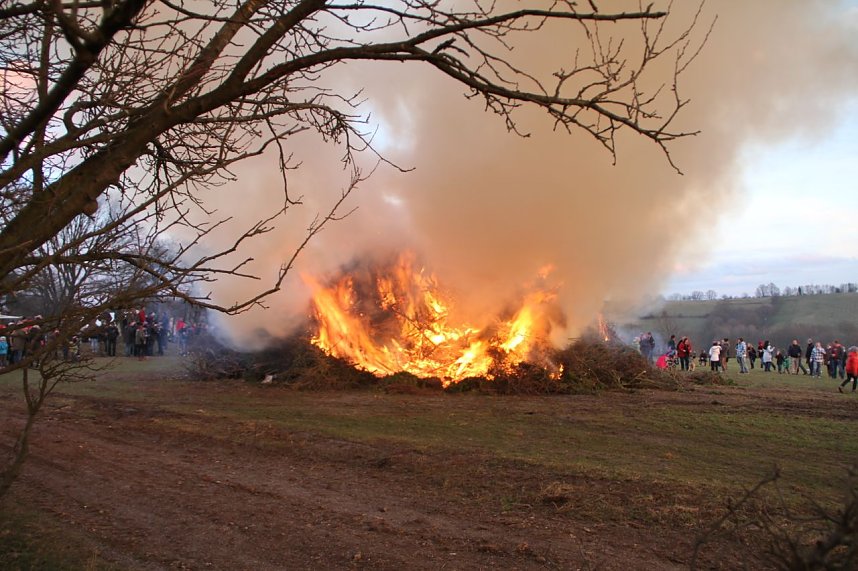 Osterfeuer &uuml;ber Krimderode 2016