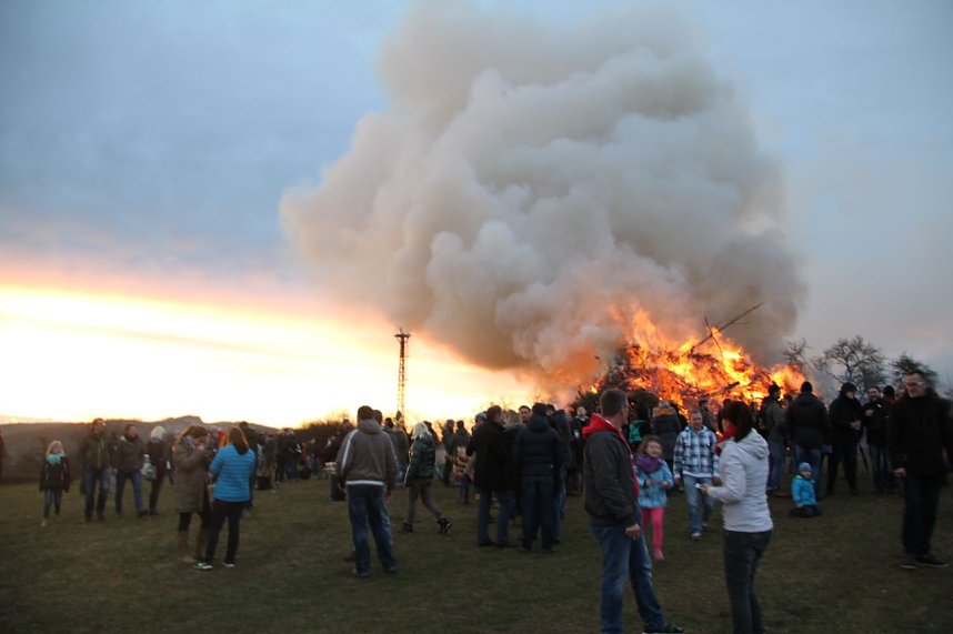 Osterfeuer &uuml;ber Krimderode 2016