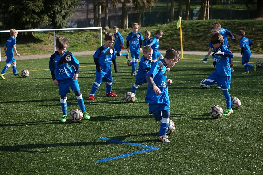 Das Fu&szlig;ball-Ferien-Camp hat begonnen