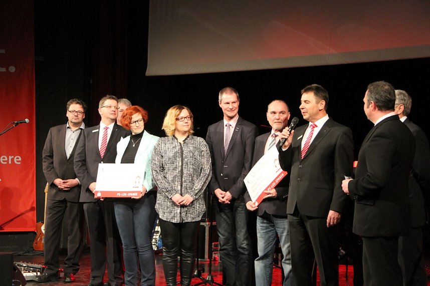 Zu ihrem 175. Geburtstag lud die Kreissparkasse am Freitag Abend zum Benefizkonzert mit Heinz Rudolf Kunze