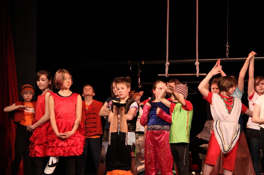 No money - pure honey - die Kinder des Zirkus Zappelini zeigten am Abend, was sie drauf haben