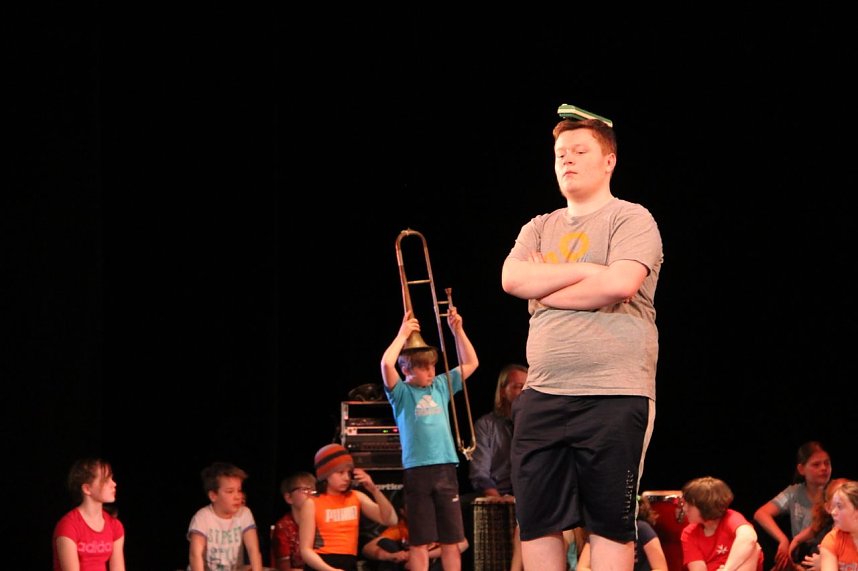 No money - pure honey - die Kinder des Zirkus Zappelini zeigten am Abend, was sie drauf haben