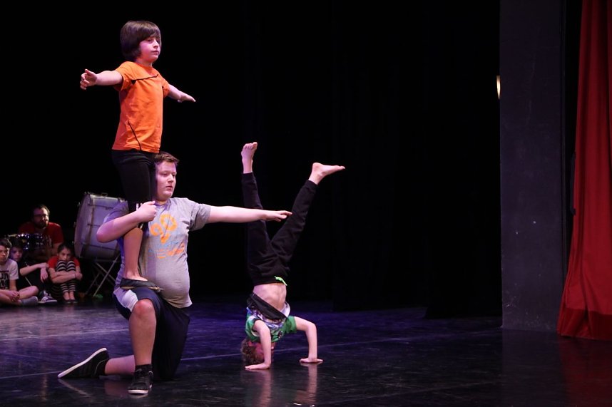 No money - pure honey - die Kinder des Zirkus Zappelini zeigten am Abend, was sie drauf haben