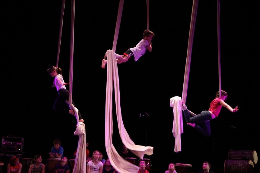 No money - pure honey - die Kinder des Zirkus Zappelini zeigten am Abend, was sie drauf haben