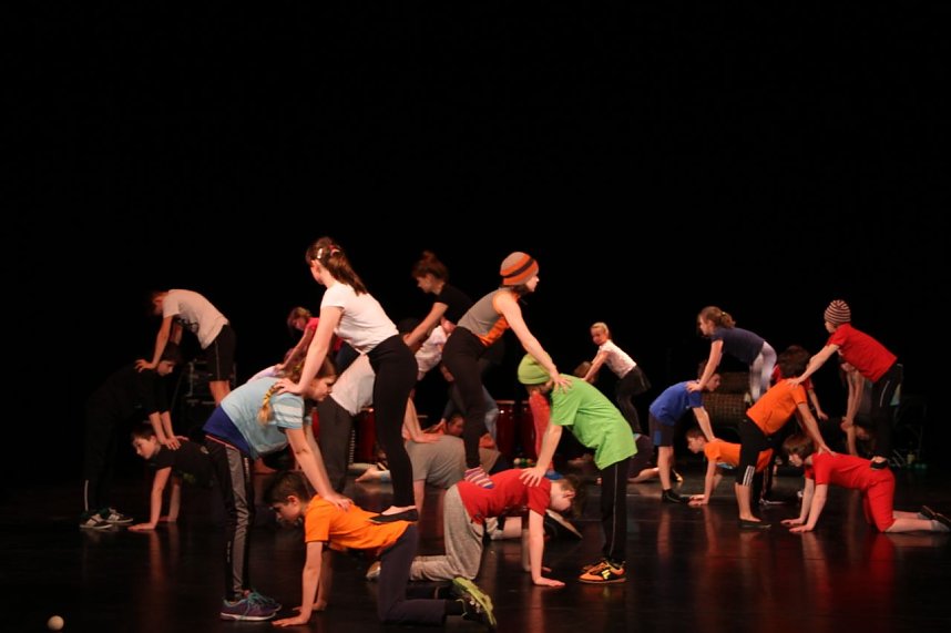 No money - pure honey - die Kinder des Zirkus Zappelini zeigten am Abend, was sie drauf haben